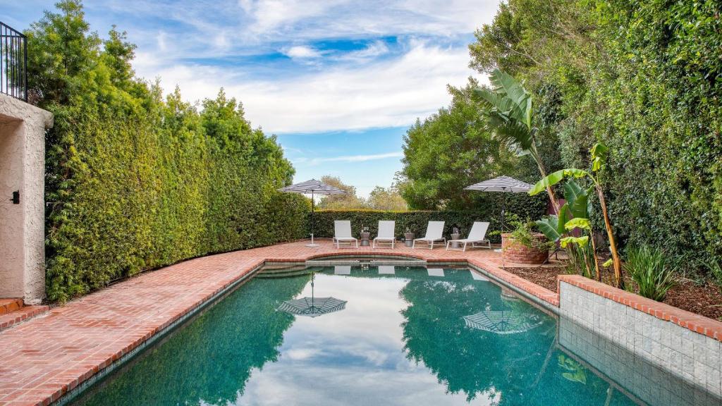 Dume Point by AvantStay Tennis Pool in Malibu, Malibu