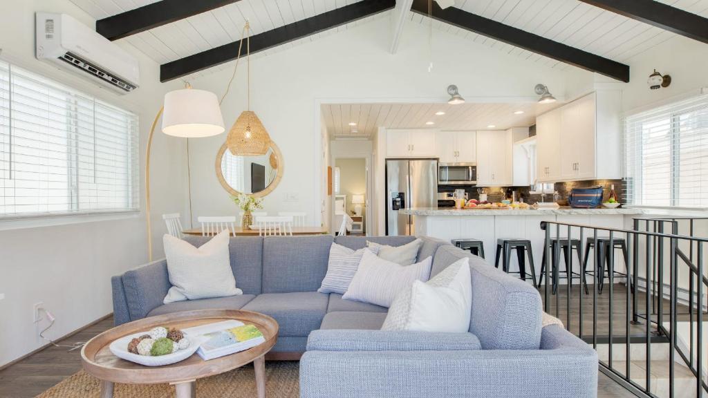 Surfrider II by AvantStay Walk to the Beach Balcony, Newport Beach