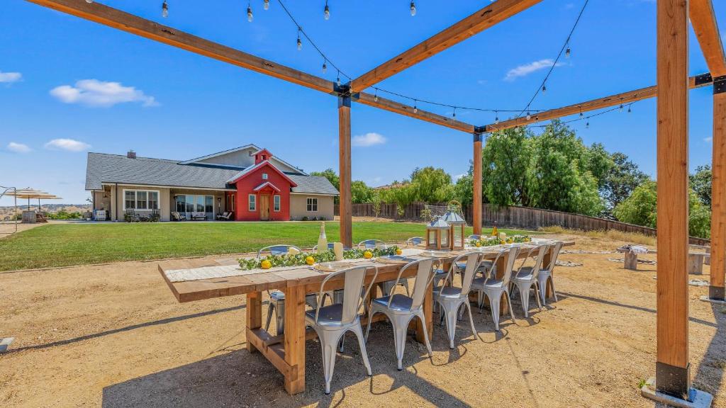 Cooperage by AvantStay Vineyard Views Soccer, Templeton