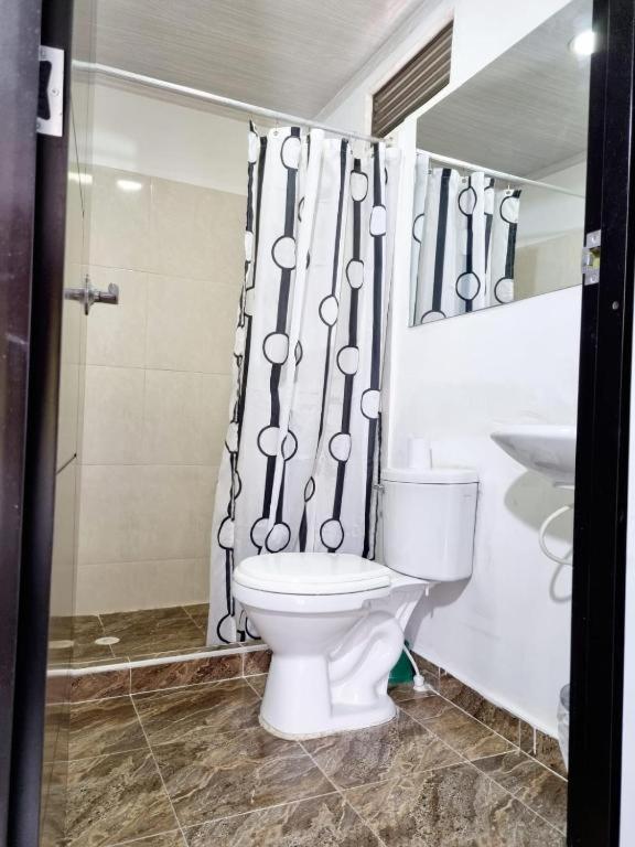 ApartaEstudio 401-A Edificio Europa Ibague - 1