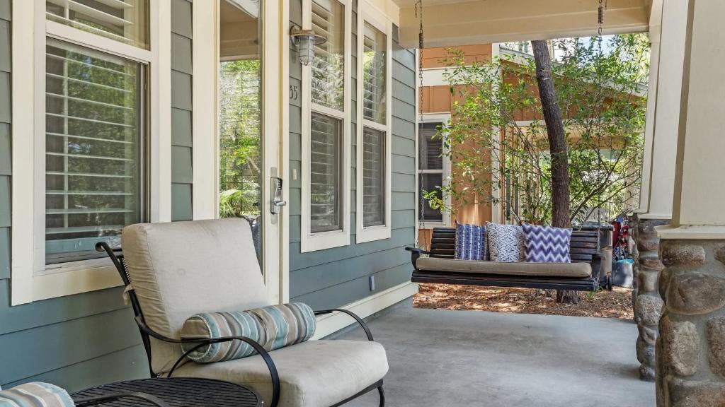 Teal Dreams by AvantStay 3 blocks to Beach Back Patio Seating, Santa Rosa Beach