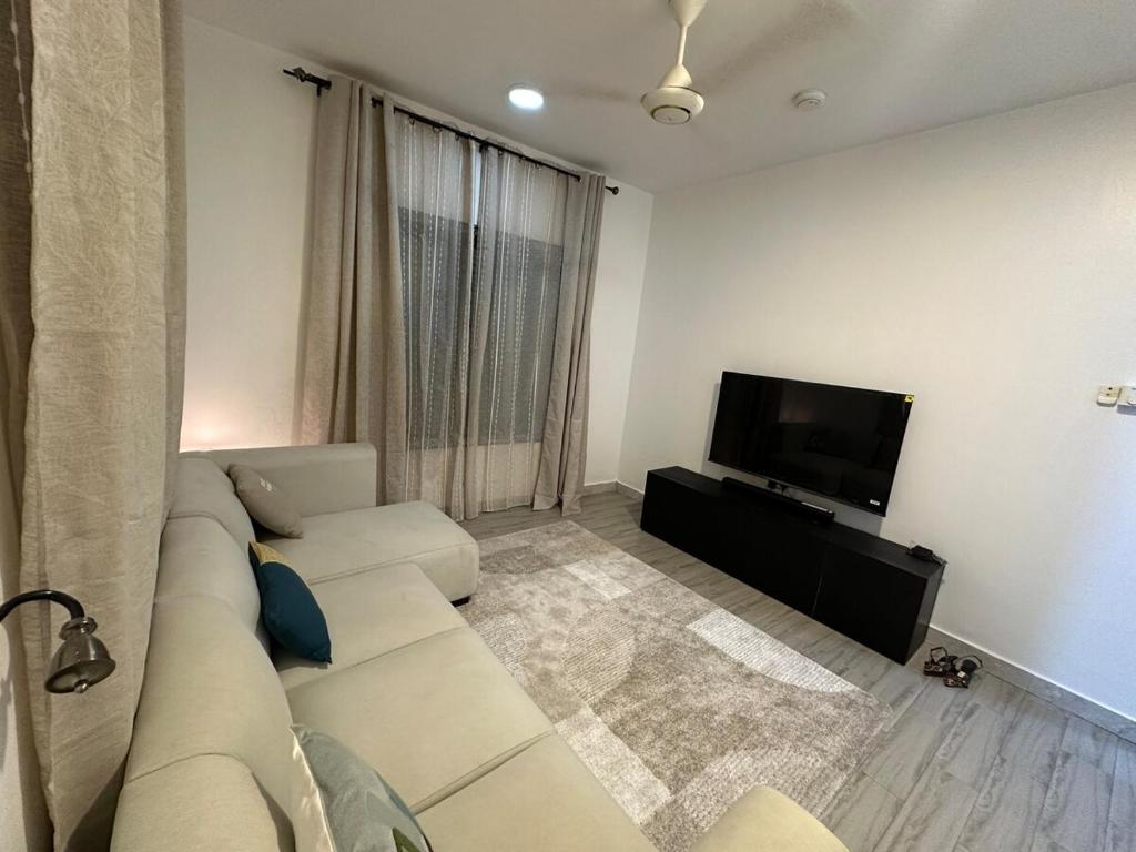 Dee s Home, Dar es Salaam