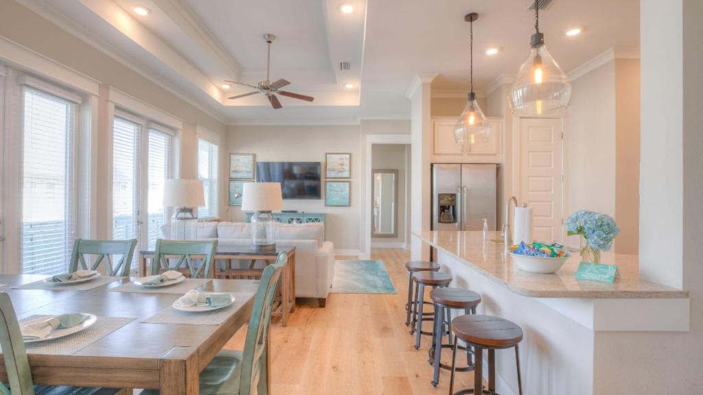 30A Sandpiper by AvantStay In Prominence 2 Pools Gym Access 2 Bikes Incl, Inlet Beach