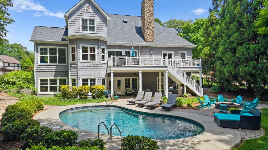 Making Waves by AvantStay Sleeps 20 Pool, Westport