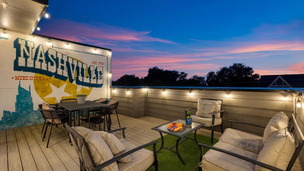 Skyline Soundhouse by AvantStay Rooftop Deck Game Room near East Nashville Broadway, Nashville