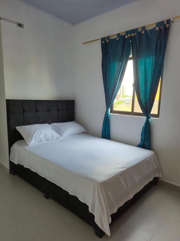 APARTAMENTO BRISA MARiNA 303 - 2