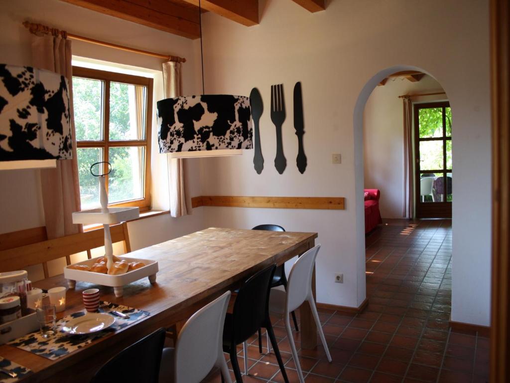 Quaint Mansion near ski bus in Goldegg - 4