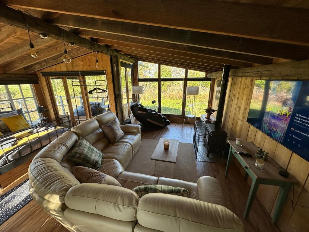 Escape to the Country Lodge, Weston, Weston (Nottinghamshire) - pet-friendly stay