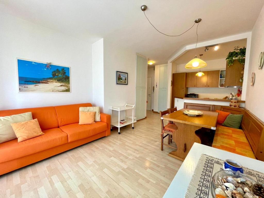 Beachfront flat with a stunning terrace - 2