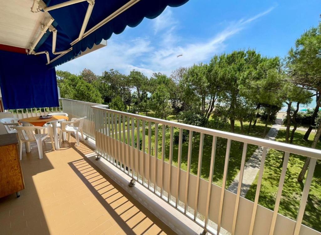 Beachfront flat with a stunning terrace, Porto Santa Margherita di Caorle