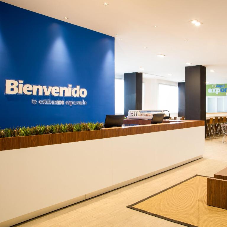 フロント・ロビー