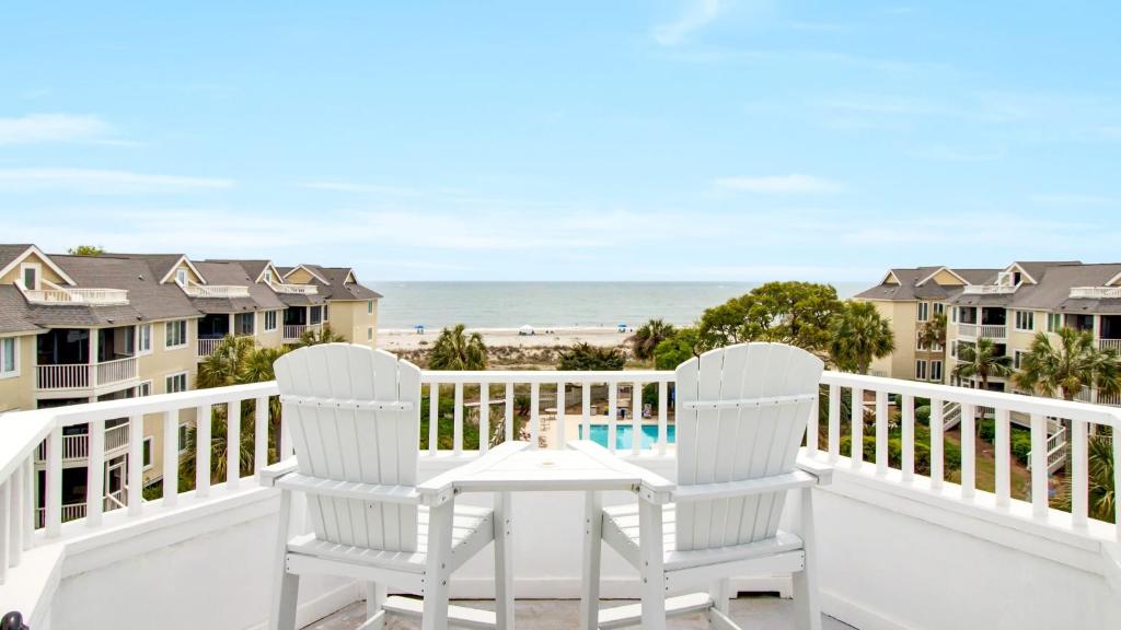 303 D Port O Call by AvantStay Oceanfront Penthouse, Isle of Palms