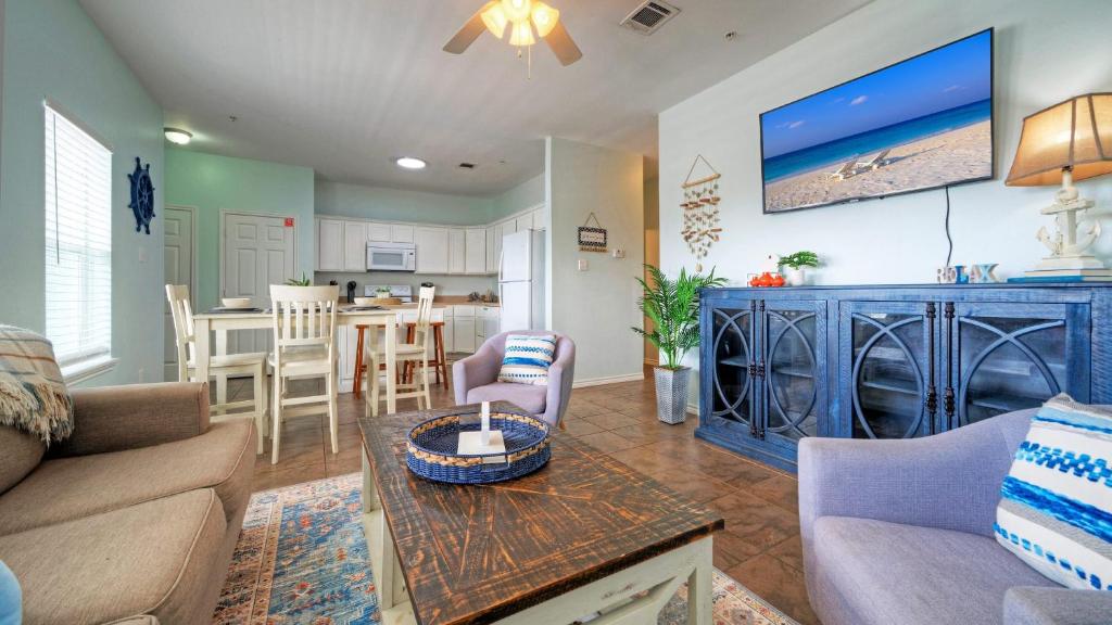 Sleeps 14 w Pool Mins to the Beach Two Condos at Costa Bahia, Port Aransas