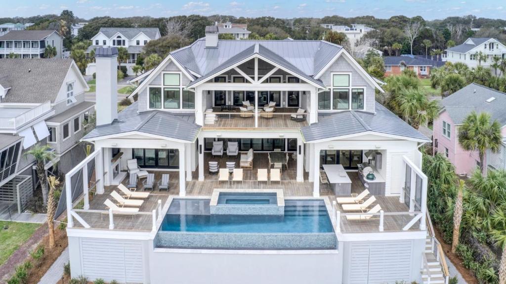 3108 Palm by AvantStay Oceanfront Private Pool Incredible Views, Isle of Palms
