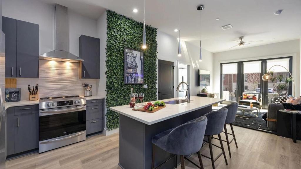 Nash Landing by AvantStay Heart of Midtown Nashville Patio, Nashville