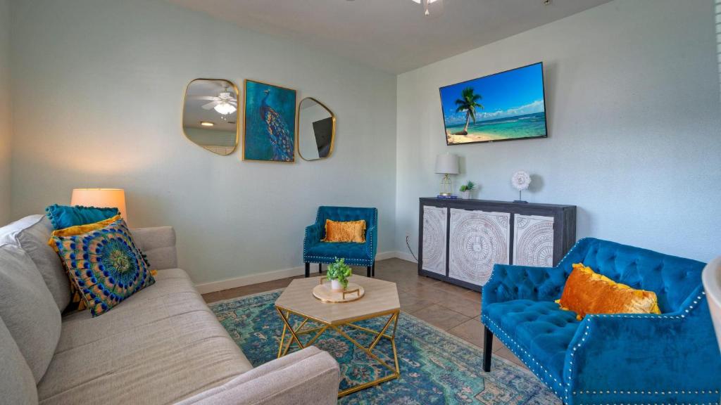 6 Condos in Costa Bahia Sleeps 40 Prime Location Golf Cart Zone, Port Aransas