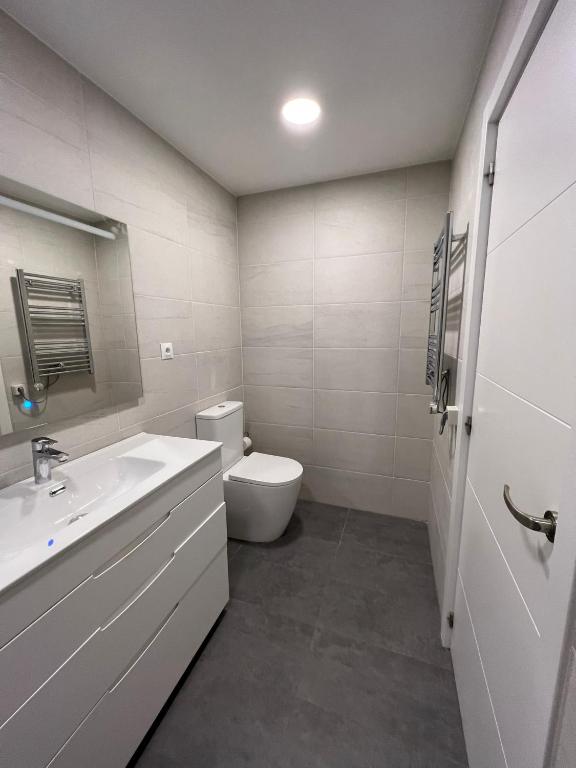 Apartamentos EconoStay Plaza de España - 5