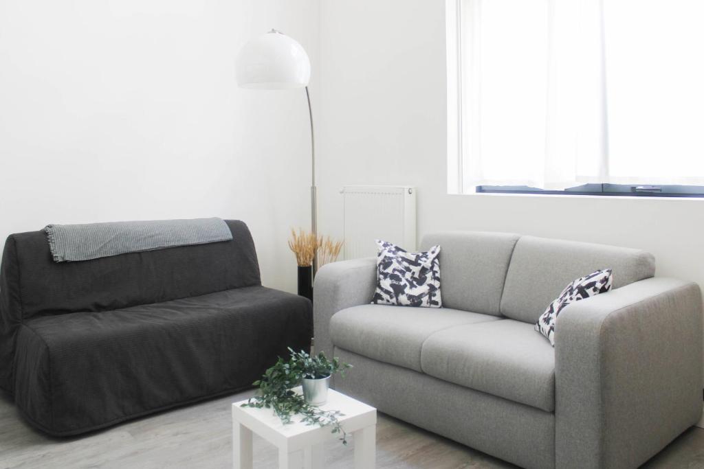 Duplex adjoining the Eiffel hall, Saint-Ouen