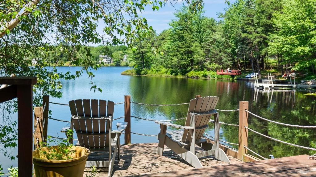 Simply Shores by AvantStay Private Beach Dock Lake Overlook, Long Pond