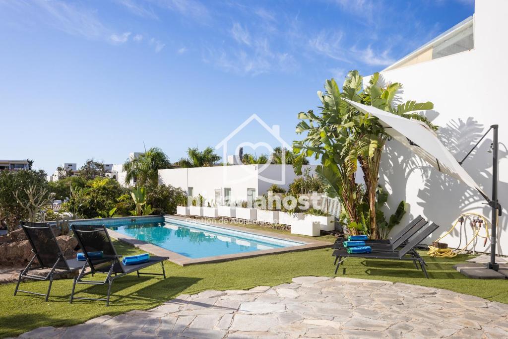 Private Pool Villa, Bellavista by Nivariahost - 2