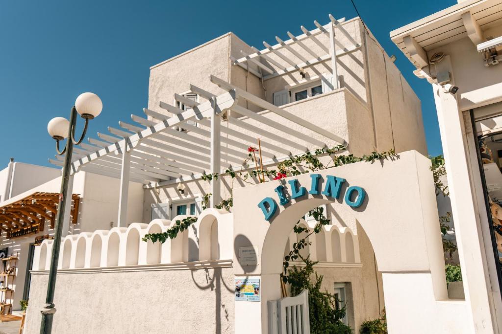 Dilino — Hotel building in Kamari, South Aegean