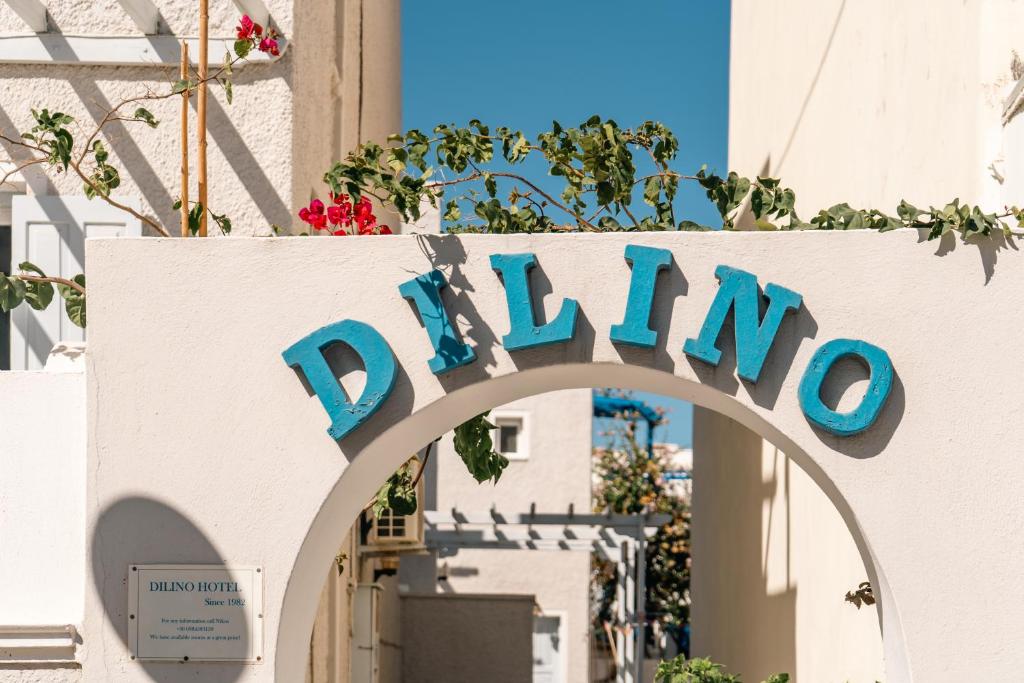 Dilino — Hotel building in Kamari, South Aegean