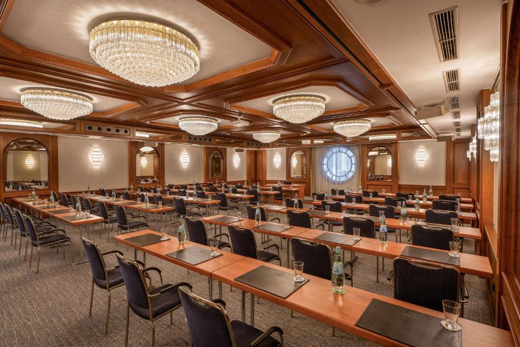 Tárgyalóterem/bálterem