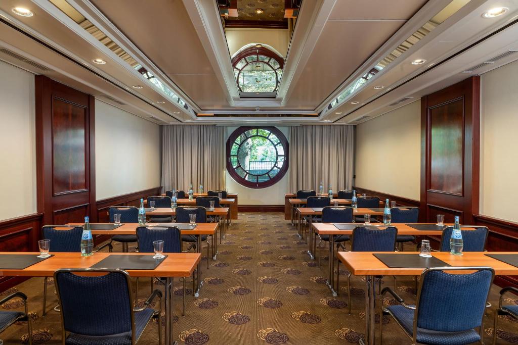 Tárgyalóterem/bálterem