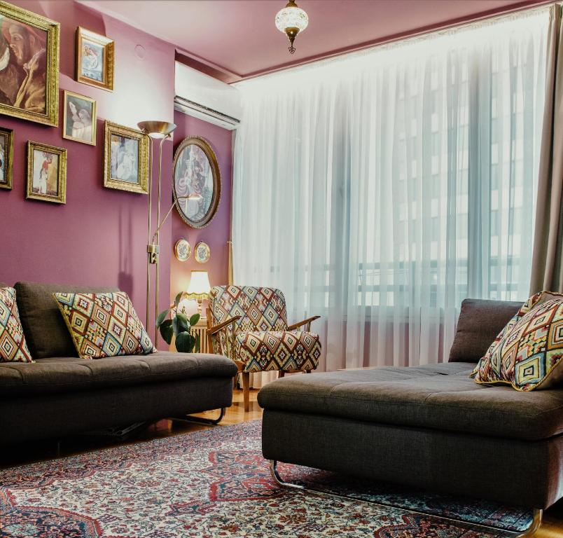 City Center Apartment with parking - 2