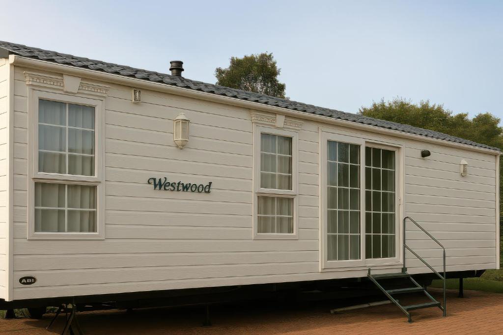 Combe Haven Holiday Park - Holiday Accommodation 12122, Hollington