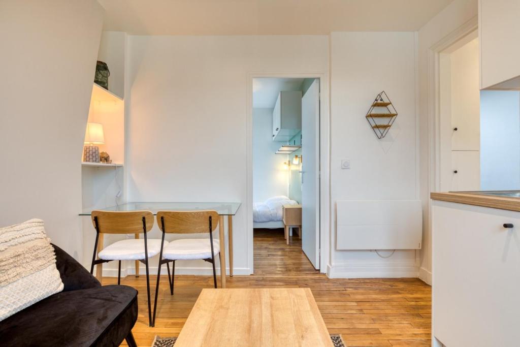 On Room Last Floor - Batignolles - 5