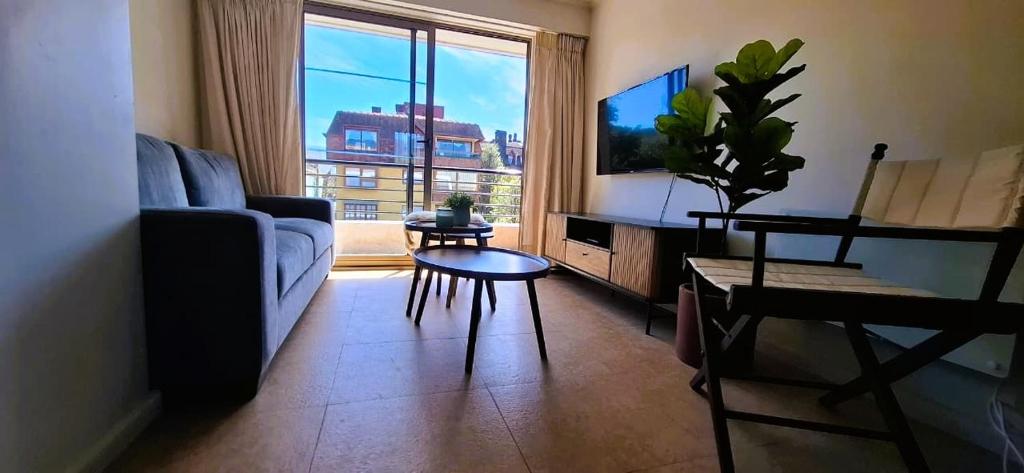 Departamento a una cuadra del centro, casino y del lago - 1