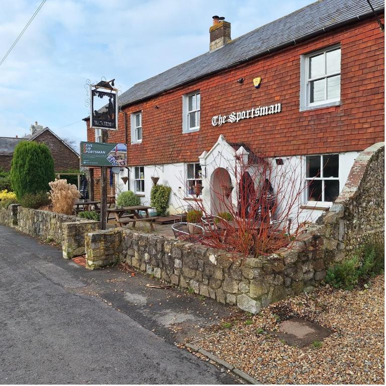The Sportsman, Amberley