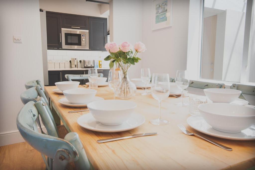 Stylish Salcombe Townhouse photo 6