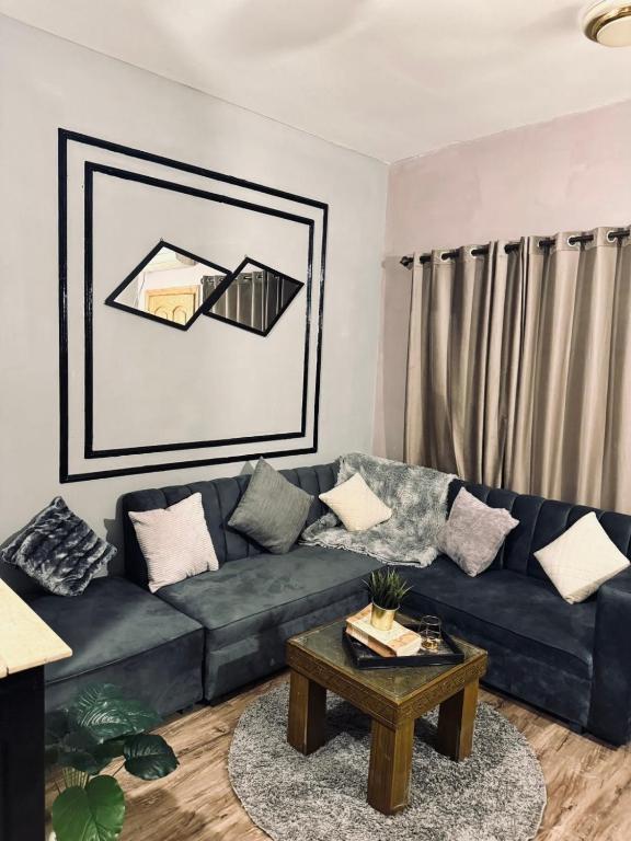 Private Self Check in Luxury 1 bed apartment in F11, Islámábád