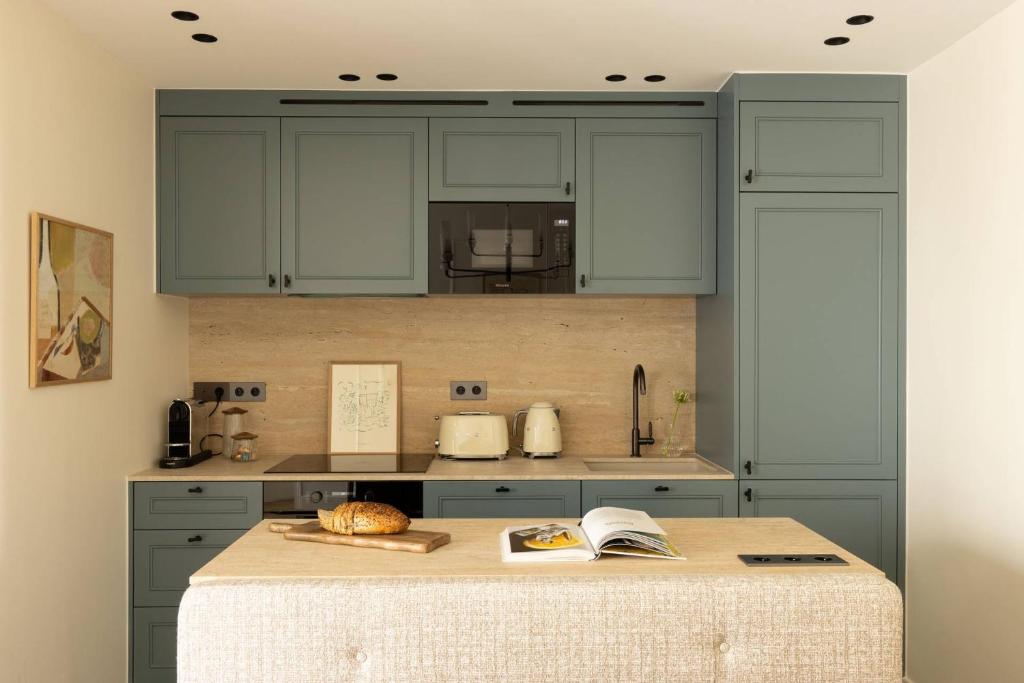 Luxurious Residence Saint Honore by onefinestay - 1