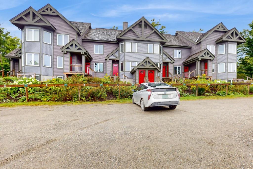 Grammy Jay Getaway #V363, Jay