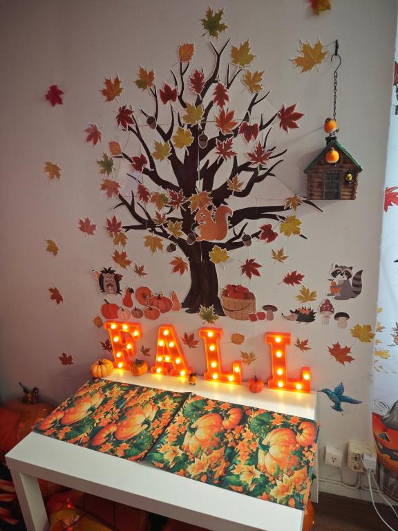 Relax & Recharge - a Unique Suite with a Touch of Luxury - Hot Tub and Sauna Inspired Decor #NOT A REAL SAUNA# Easy City Access - direct train 15 min to city, Helsinky