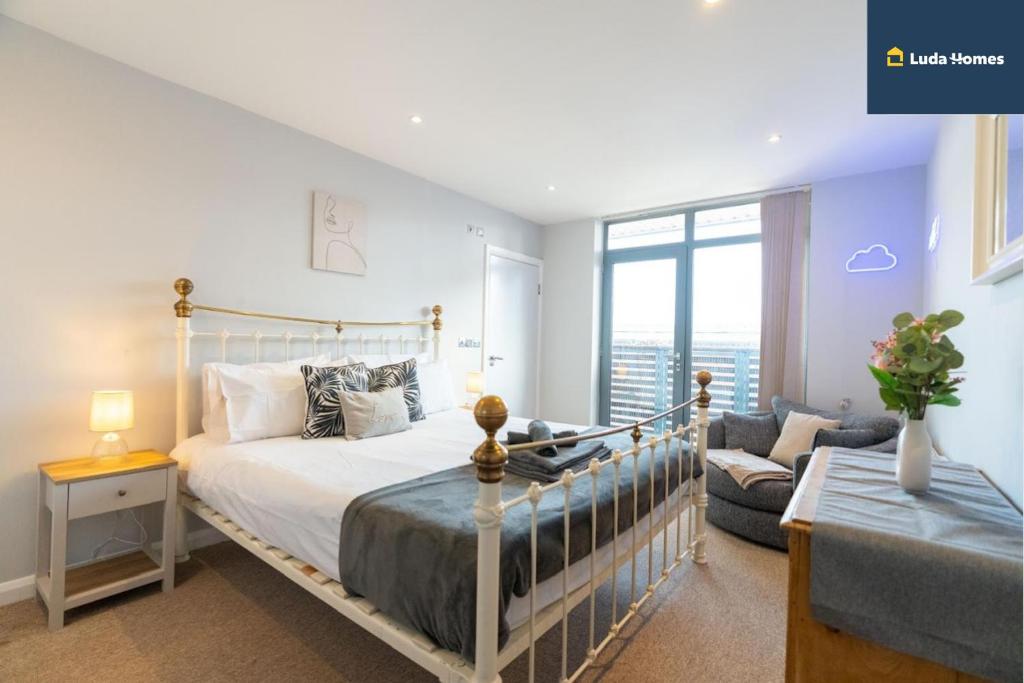 Long Term - Harry Hogwarts apt - Sleep 6 - wParking, Watford West Station