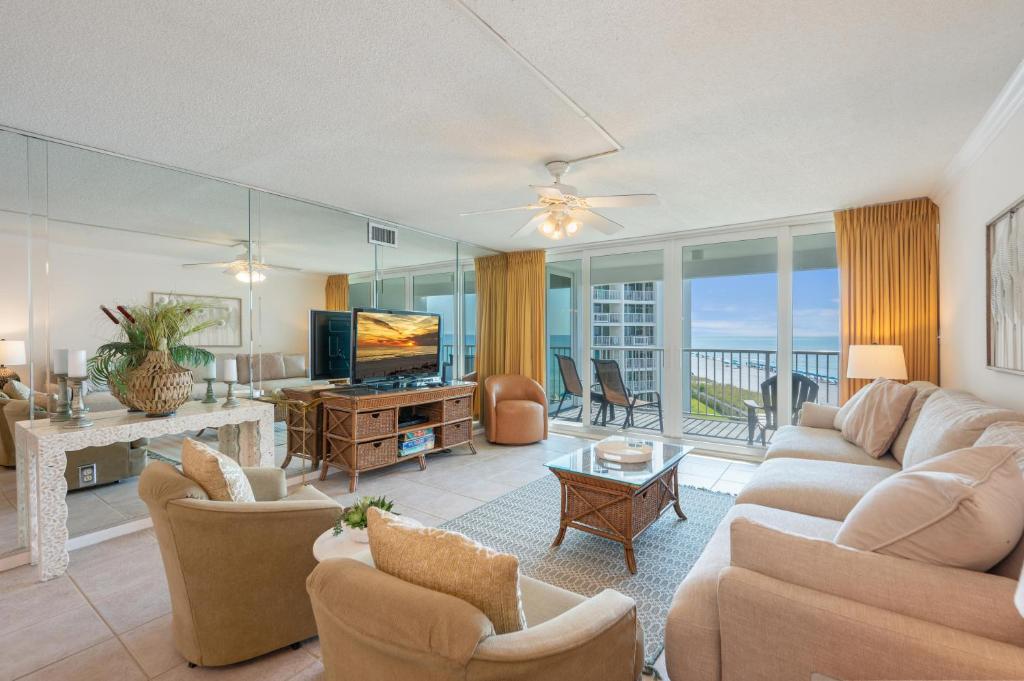 2054 Shoreline Towers Beach Front spacious with open balcony, Destin