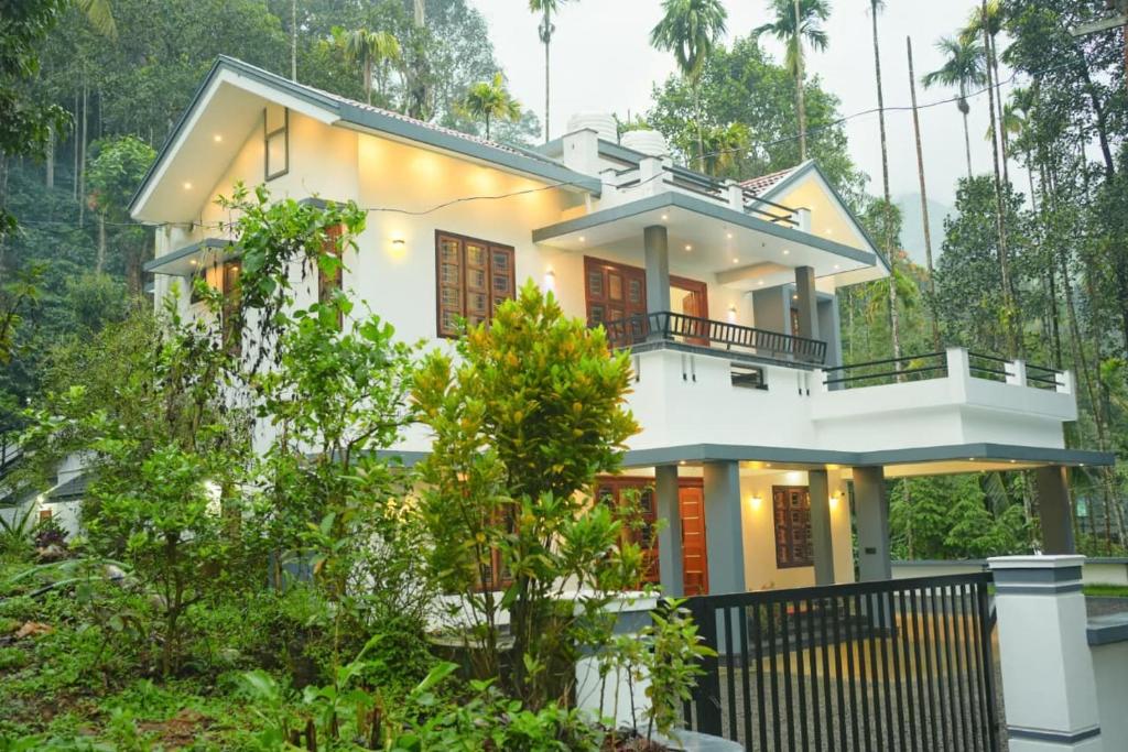 Whispering Streams, Tariyod