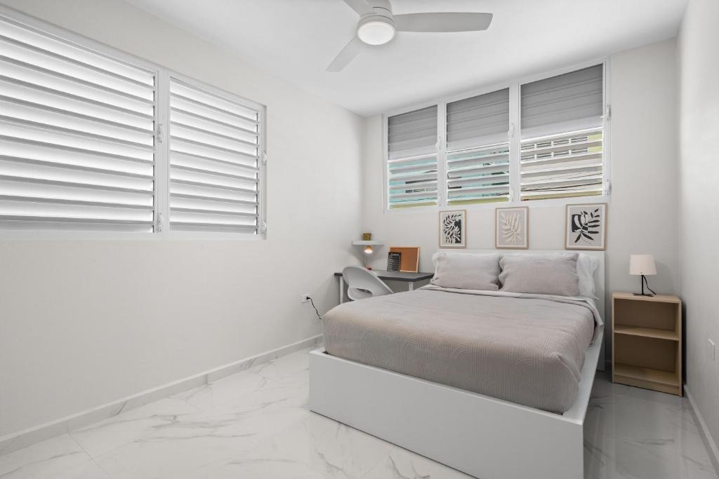 Modern 2 Br Apt Great Location Smart Tv Ac, Manati