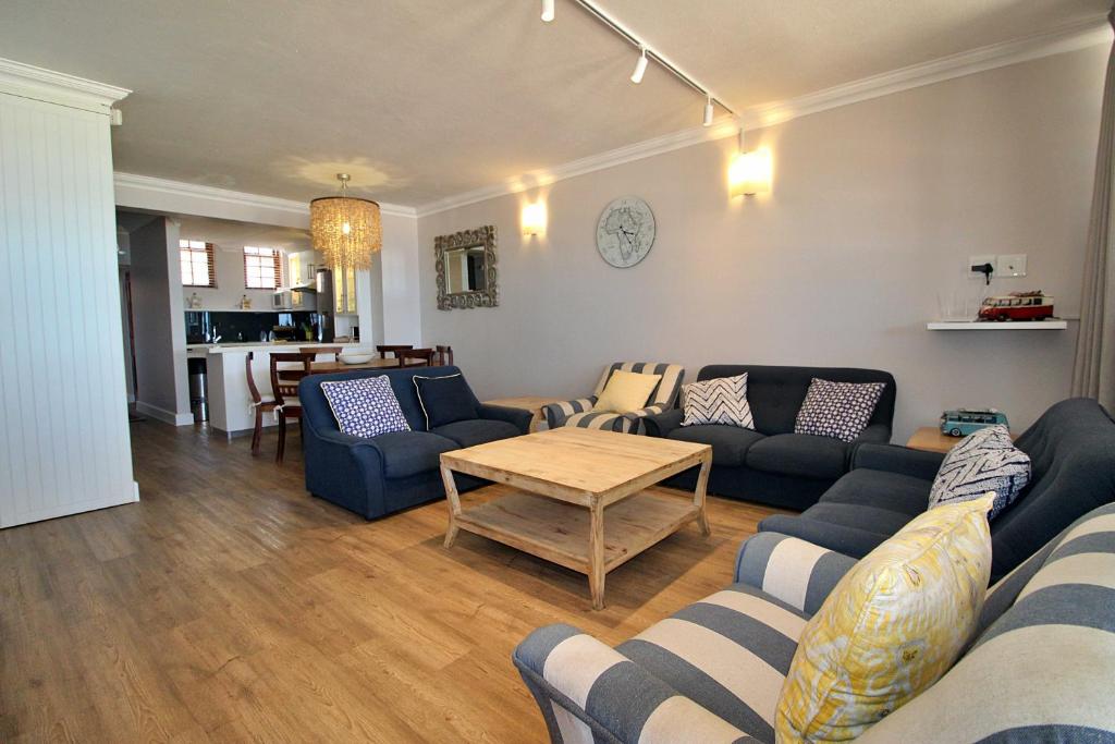 Santos Beach Pavilion - Flat B, Mossel Bay