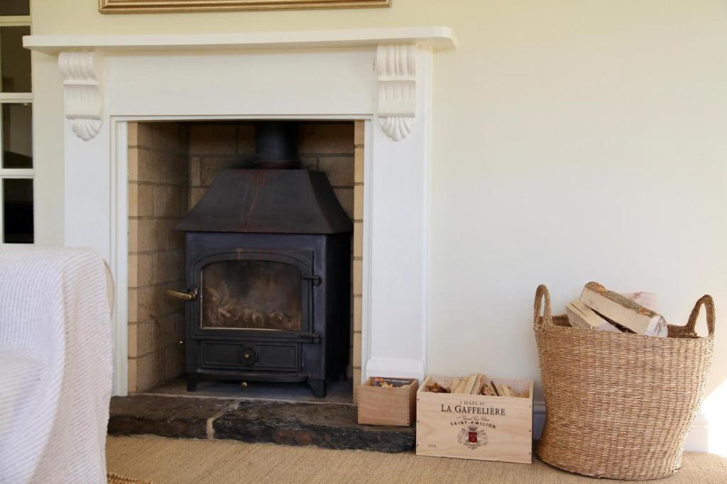 Bourton-on-the-Water Cottage with Firepit photo 8