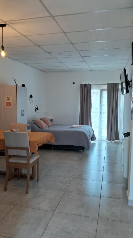 Newenquen Alojamiento - 1