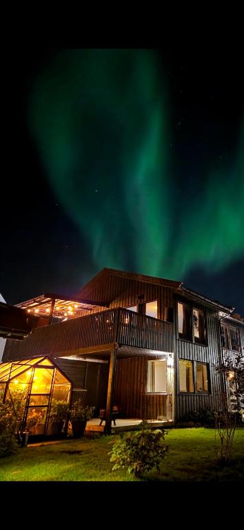 Apartment in Tromsø, located between the Arctic Cathedral and The Cable Car, Tromsø