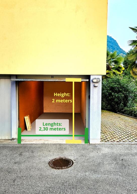 Oasis Apartment with Free parking - 2