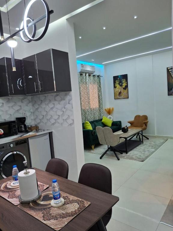 Seckebe Immo Et Business Studio Vert, Dakar