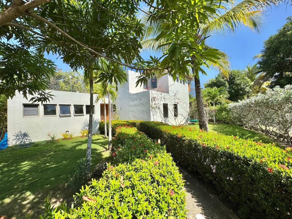Beautiful villa in a condominium facing the Caribbean sea - 3