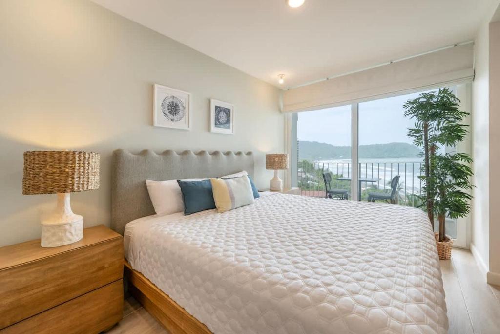 Stunning Beachfront 1BR Suite with Ocean View, Jacó